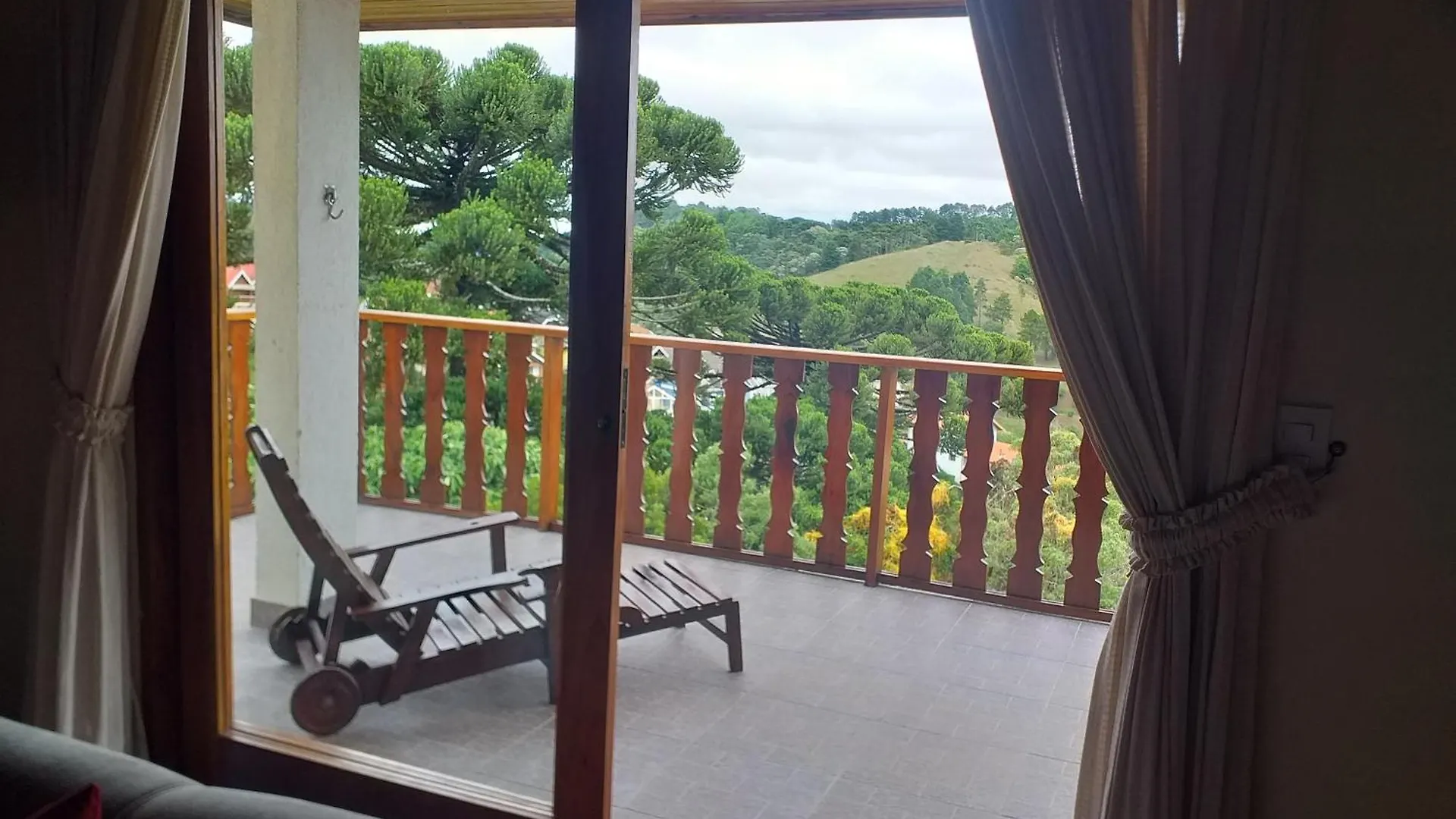 Zanzarini House Vila Campos do Jordão Brasil